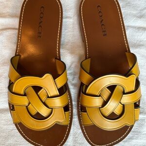 Coach Issa Women's Yellow Sandals